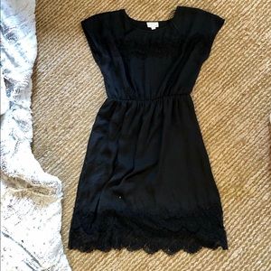 Black Pea in the Pod maternity dress